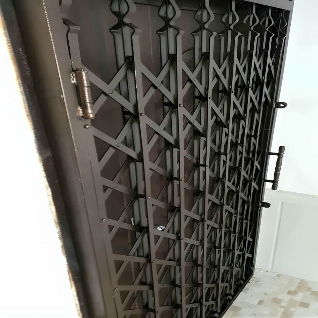 فروش حفاظ درب آکاردئونی آهنی پنج گل در لواسان