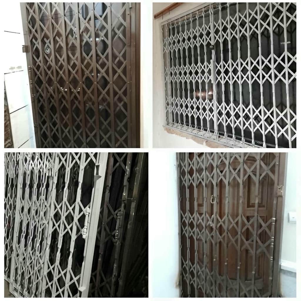 حفاظ درب آکاردئونی آهنی در چابهار