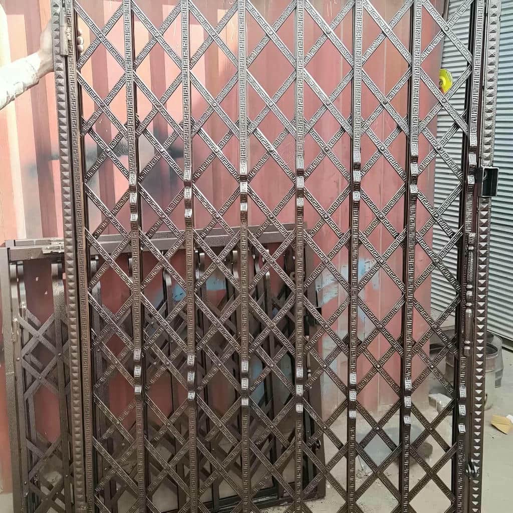 خرید درب آکاردئونی آهنی ضدسرقت در محمودآباد