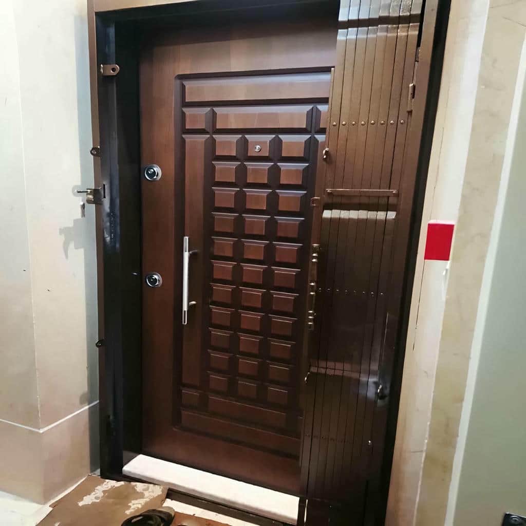 قیمت حفاظ درب آکاردئونی آهنی ریلی تاشو در چالوس