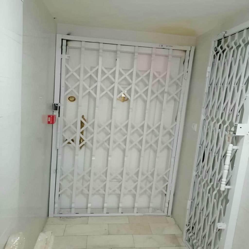 درب آکاردئونی در اندیشه