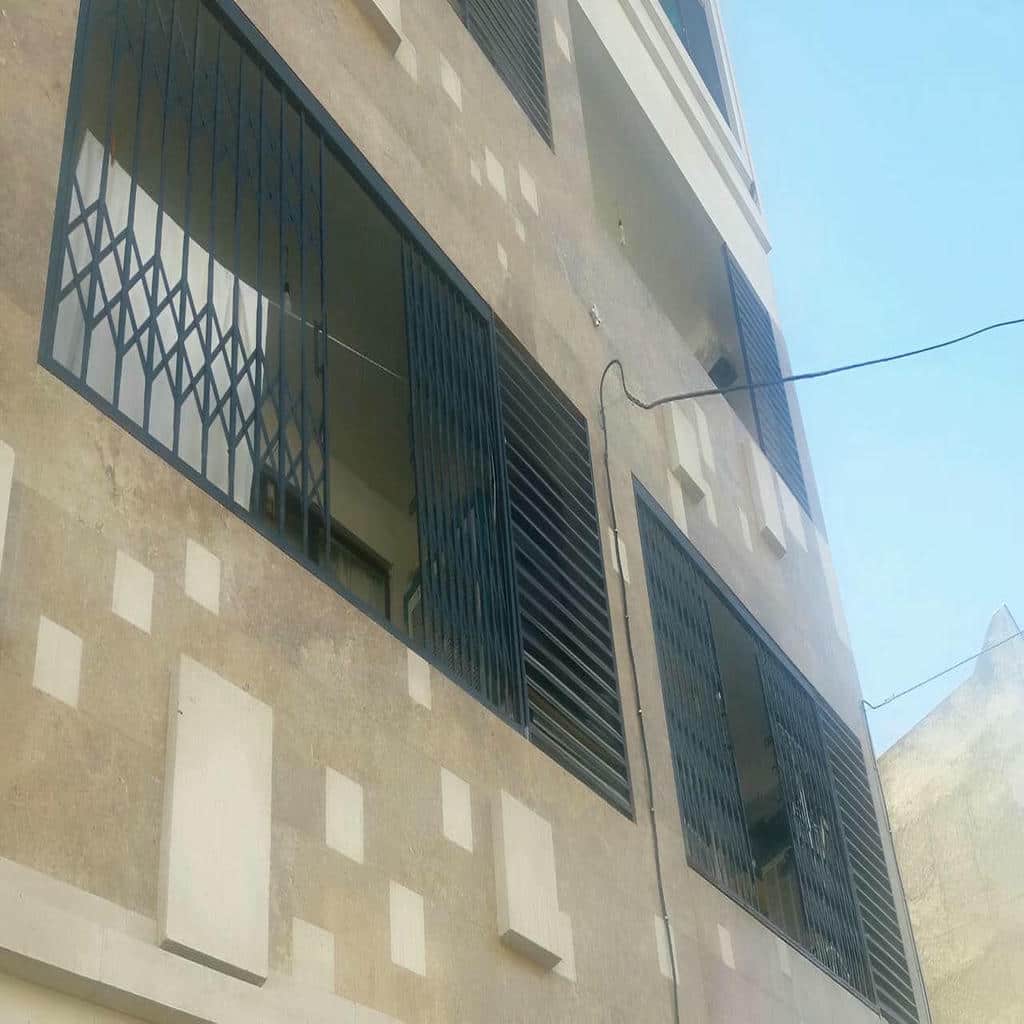 نصب حفاظ درب آکاردئونی آهنی چهارگل در مریوان