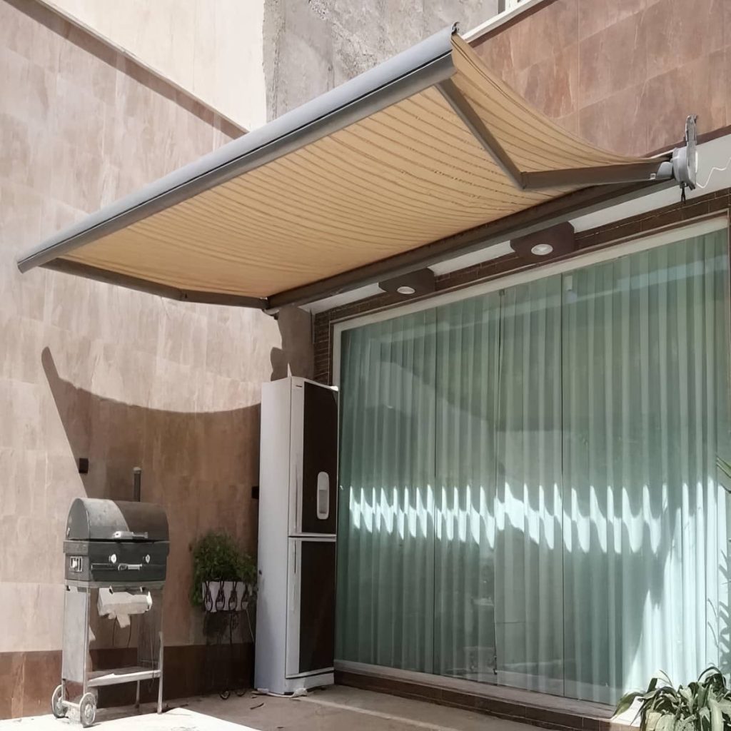 سایبان برقی بازویی اتوماتیک در بیرجند