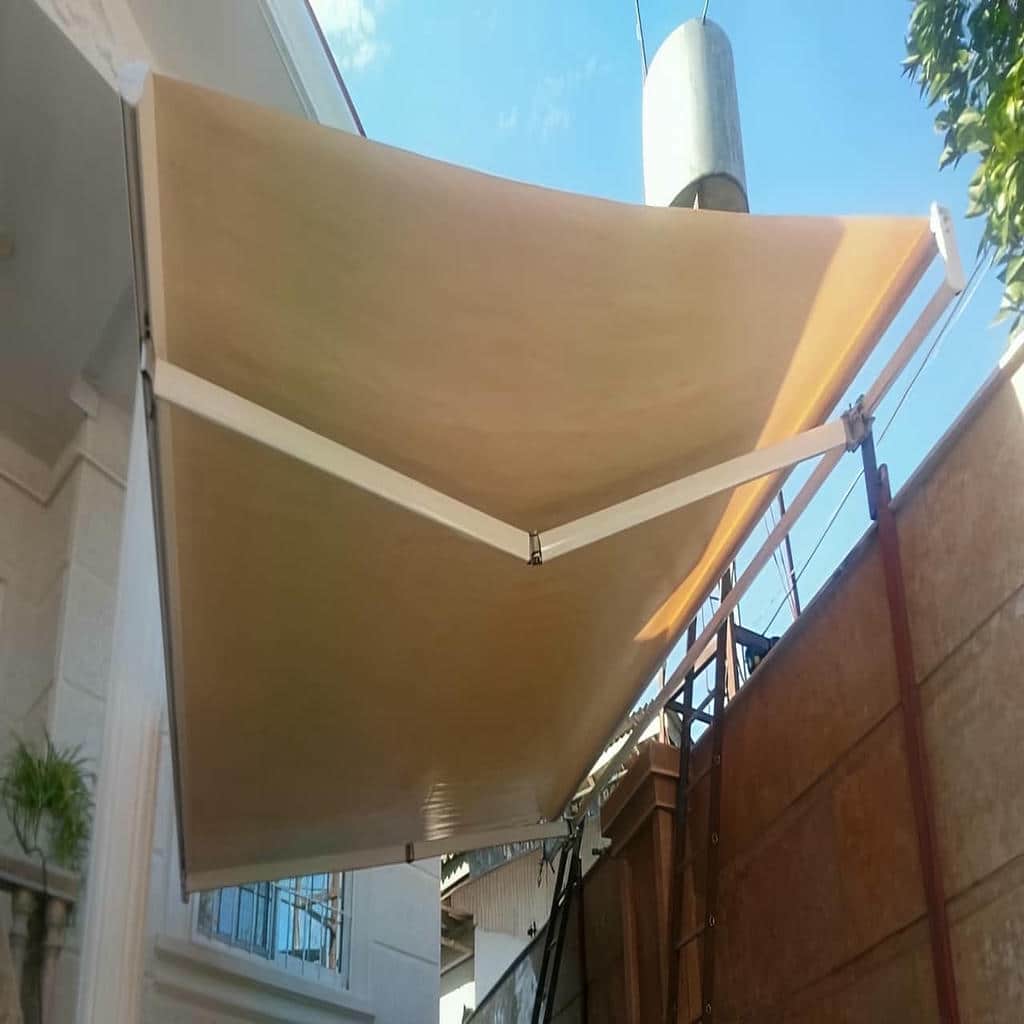 نصب سایبان برقی بازویی اتوماتیک ضد UV در نظرآباد