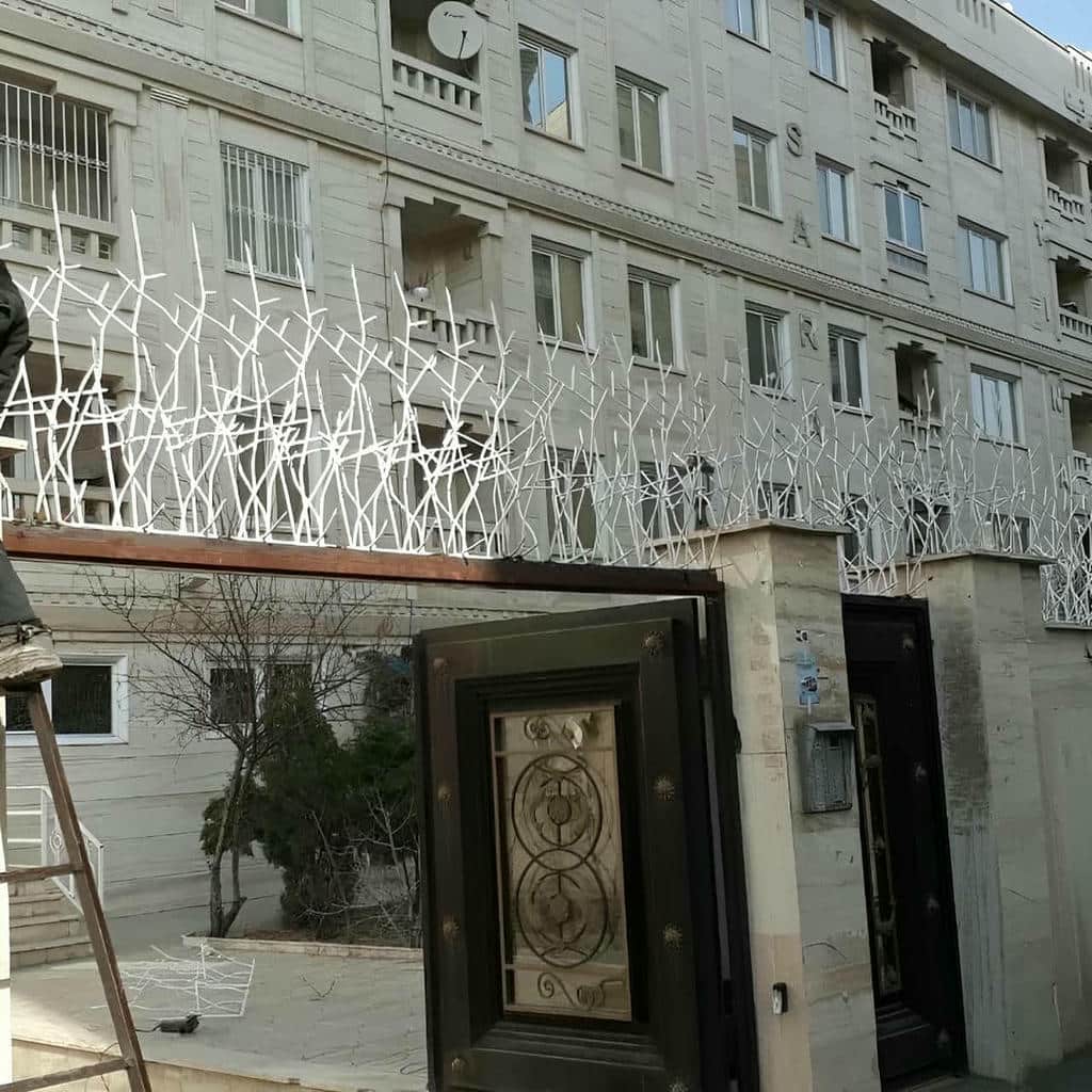 خرید حفاظ شاخ گوزنی دیواری تراکم متعادل در طالقان