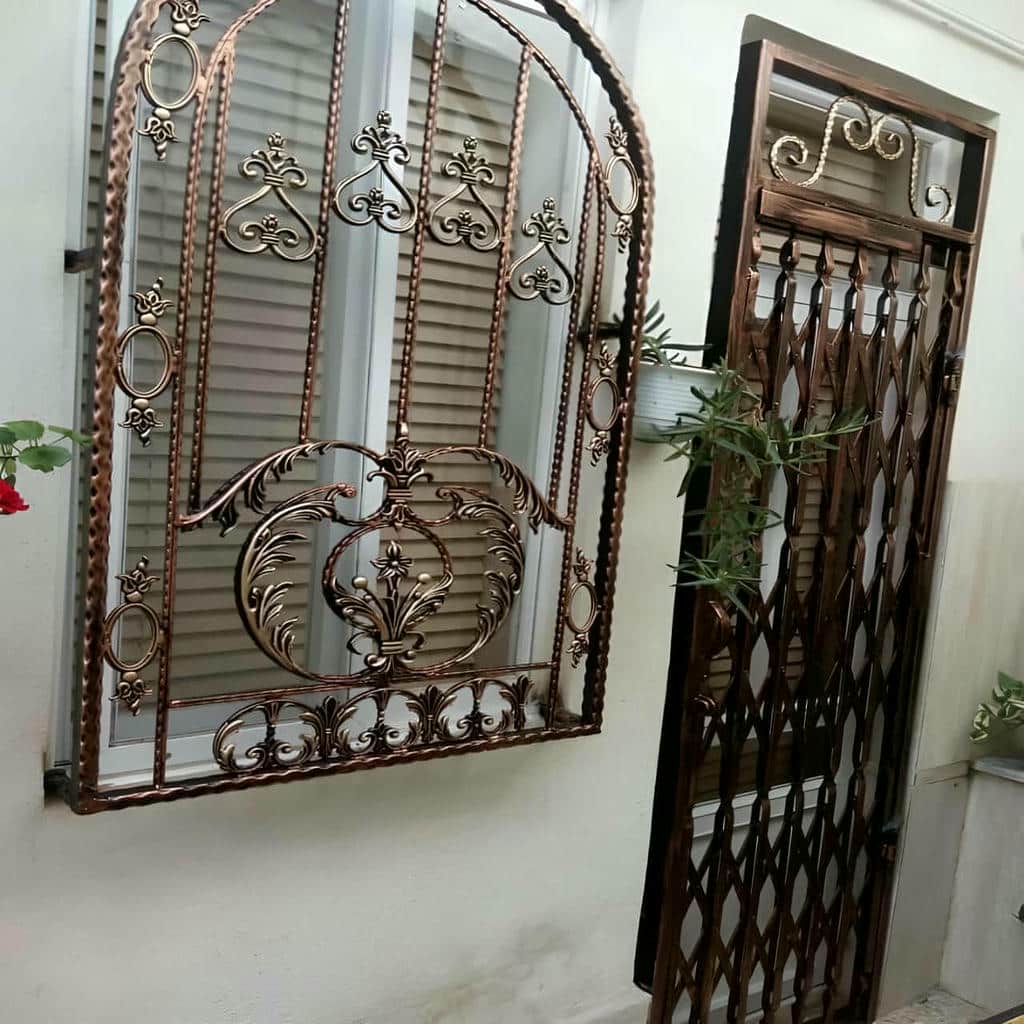 حفاظ پنجره در همدان