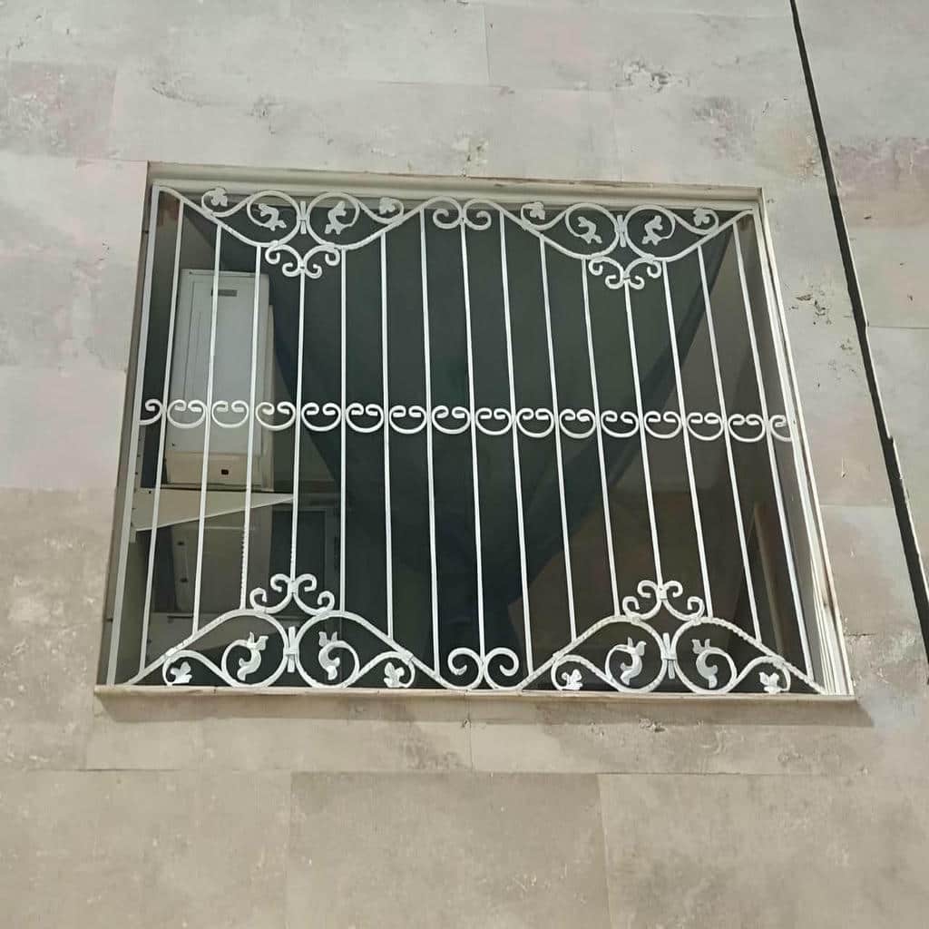 نصب حفاظ پنجره مدرن در پرند