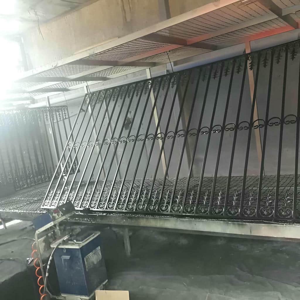 نصب حفاظ پنجره مدرن در اصفهان