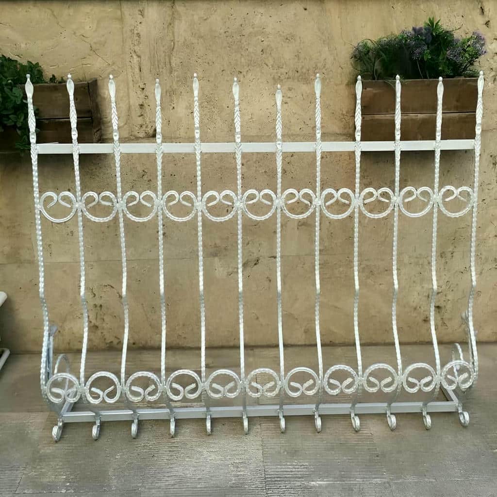 قیمت حفاظ پنجره فرفورژه در ایرانشهر