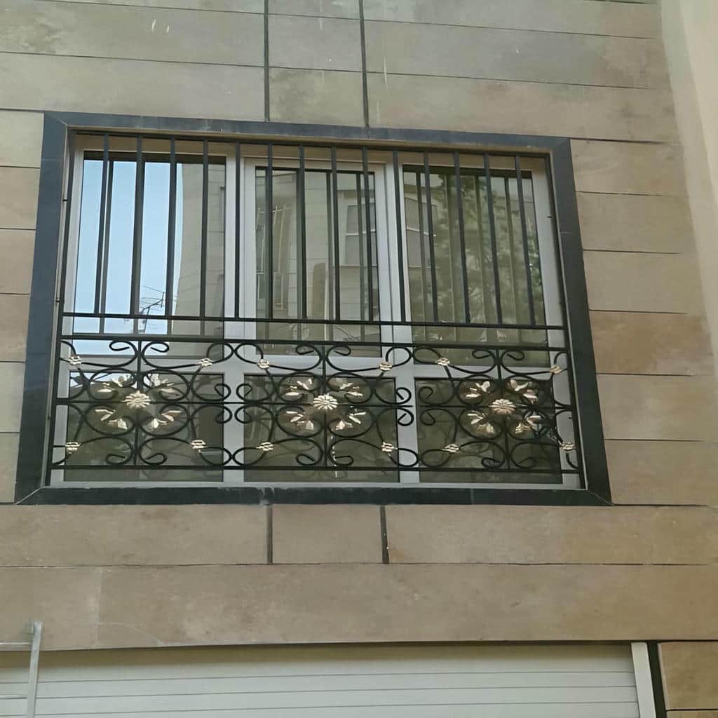 حفاظ پنجره مدرن با طراحی مینیمالیستی
