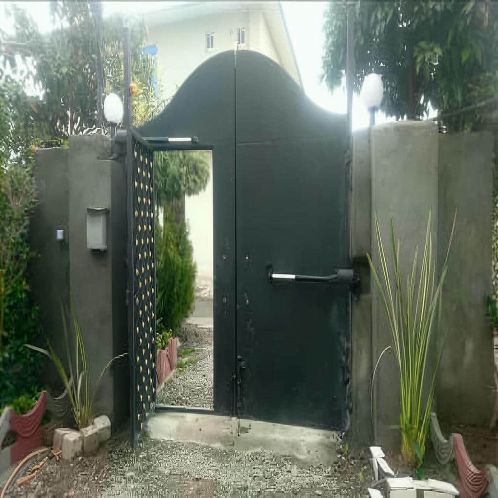 نصب جک درب پارکینگ برقی اتوماتیک در شهرکرد
