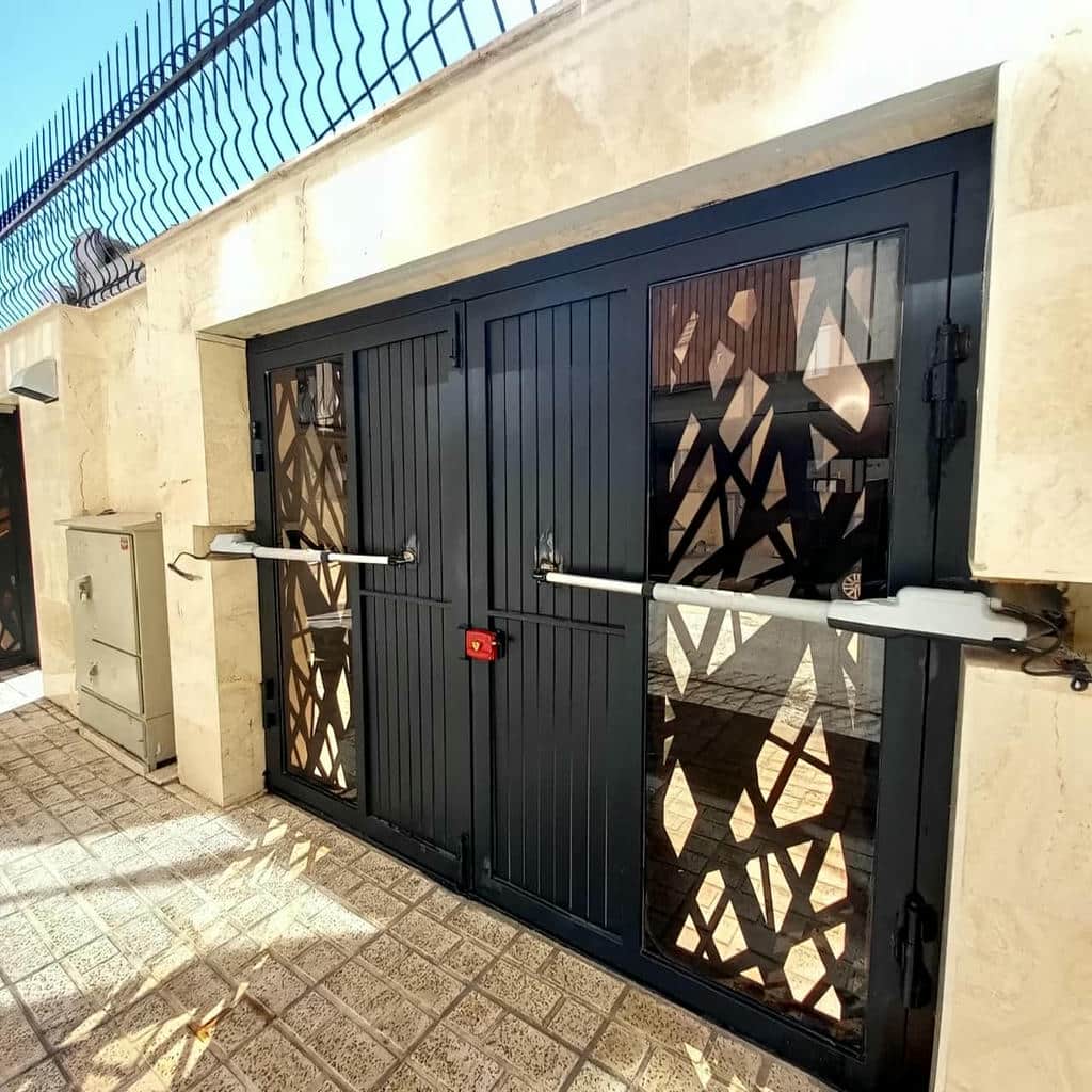 جک درب پارکینگ برقی در رفسنجان