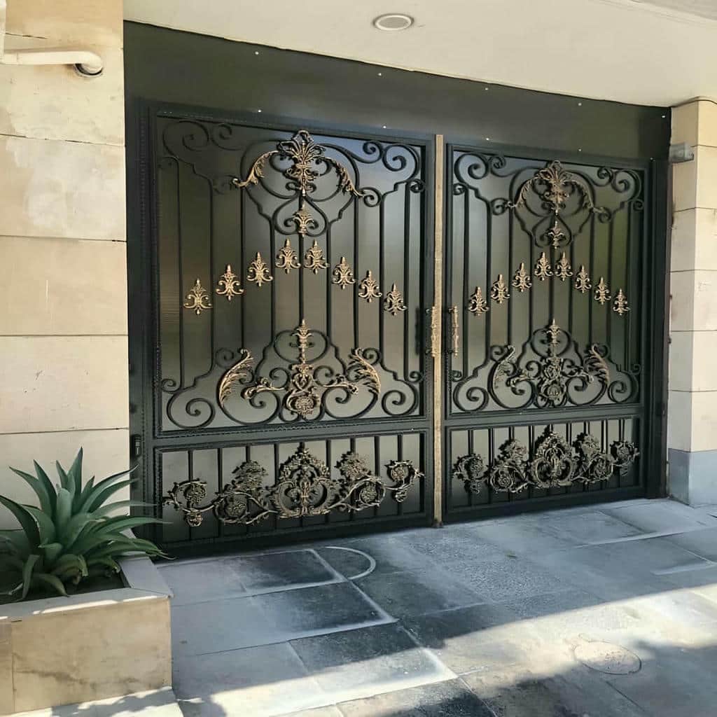 قیمت درب حیاط و ویلا مدرن در کردان