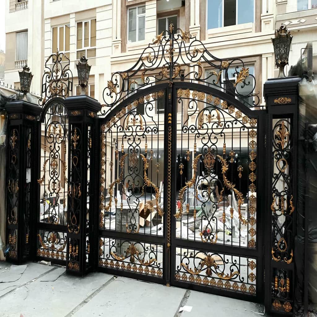 فروش درب حیاط و ویلا پارکینگ در اراک