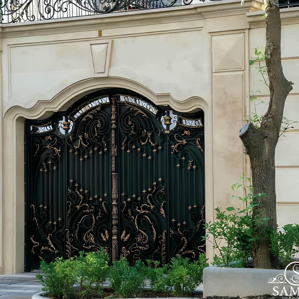 نصب درب حیاط و ویلا فرفورژه در آمل