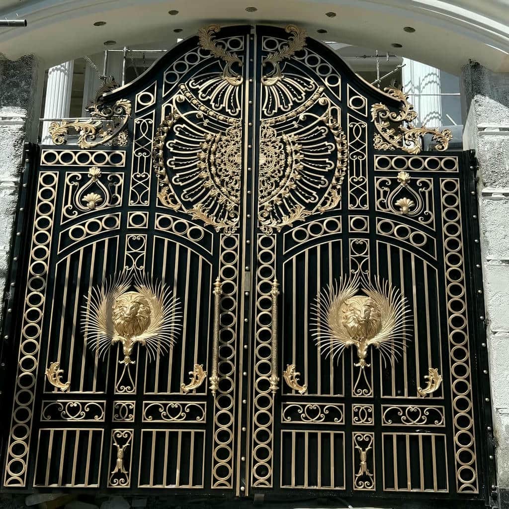 نصب درب حیاط و ویلا فرفورژه در کردان