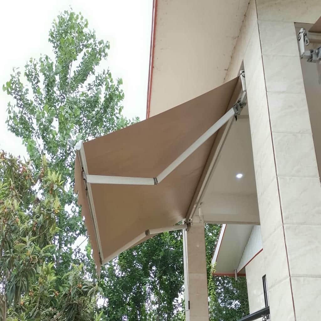سایبان برقی و چتری با رنگ بدنه هماهنگ با نما سایبان برقی و چتری با رنگ بدنه هماهنگ با نما