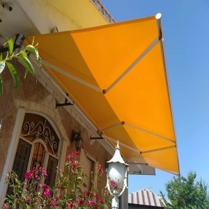 سایبان برقی جمع شونده حیاط