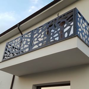 نرده سی ان سی مقاوم بالکن با طرح برش خورده نما نرده سی ان سی مقاوم بالکن