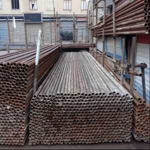 داربست فلزی برای جلوی هیئت با پارچه مشکی