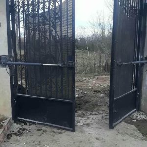 جک درب برقی ایرانی و خارجی پارکینگ ساختمان با موتور بازویی روی درب لولایی مقایسه جک درب برقی ایرانی و خارجی پارکینگ ساختمان