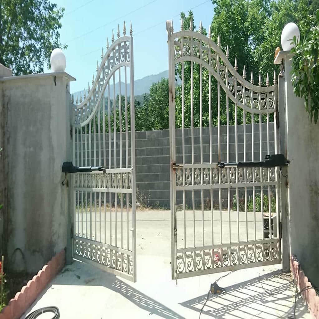 جک درب پارکینگ با سیستم UPS با پاور بکاپ متصل به برد کنترل جک درب پارکینگ با سیستم UPS با پاور بکاپ متصل به برد کنترل
