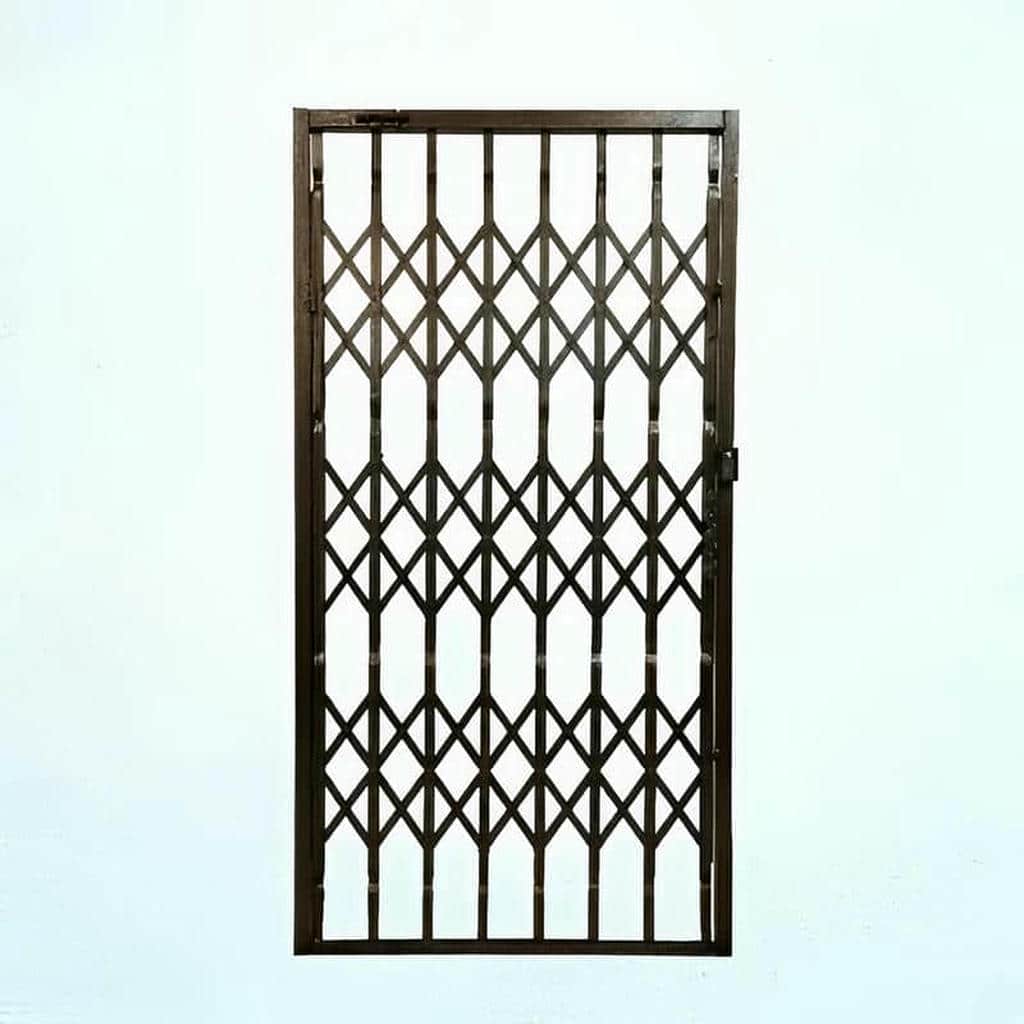 خدمات اندازه گیری درب آکاردئونی سه گل تسمه