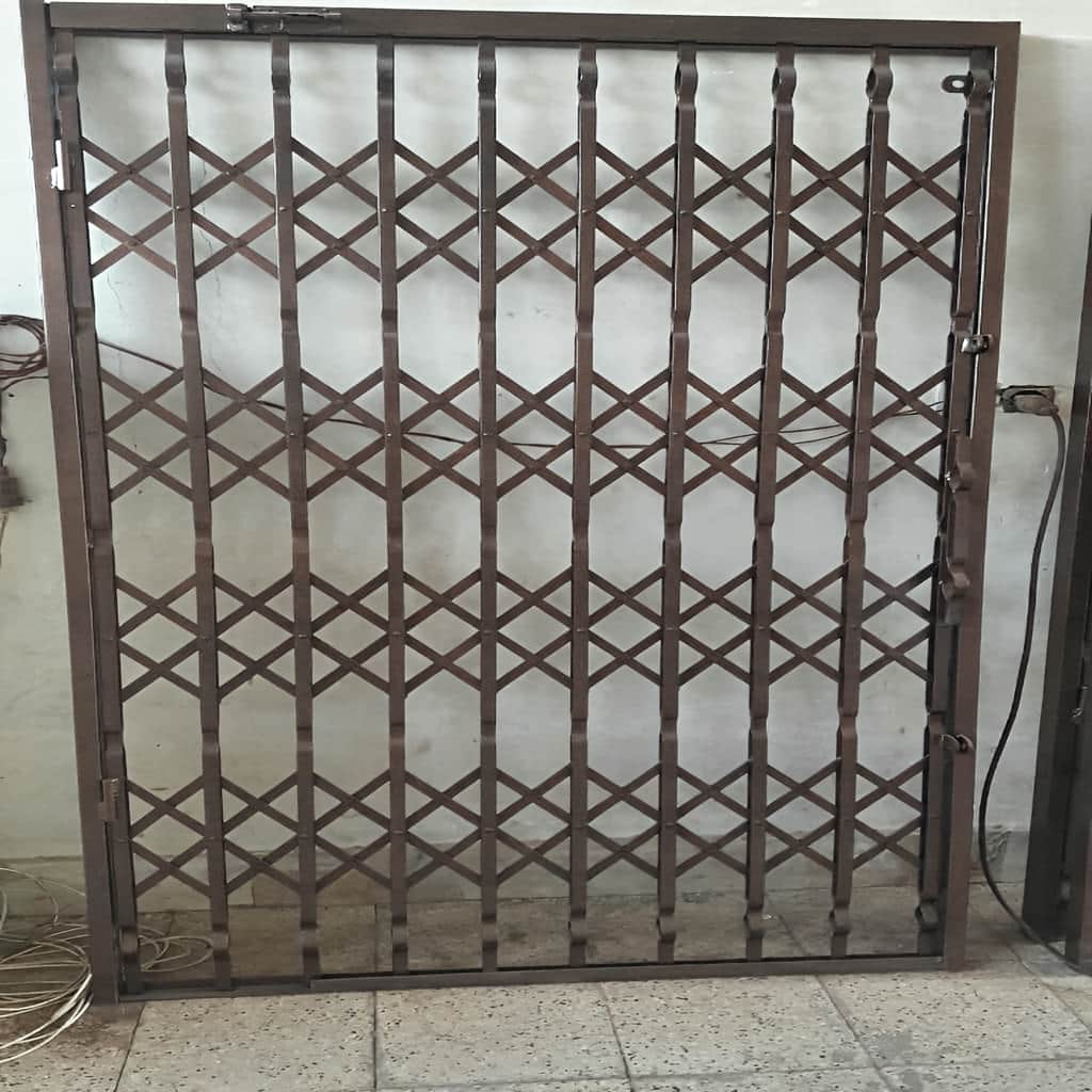 خرید درب آکاردئونی چهار گل لوزی با مشاوره سفارش