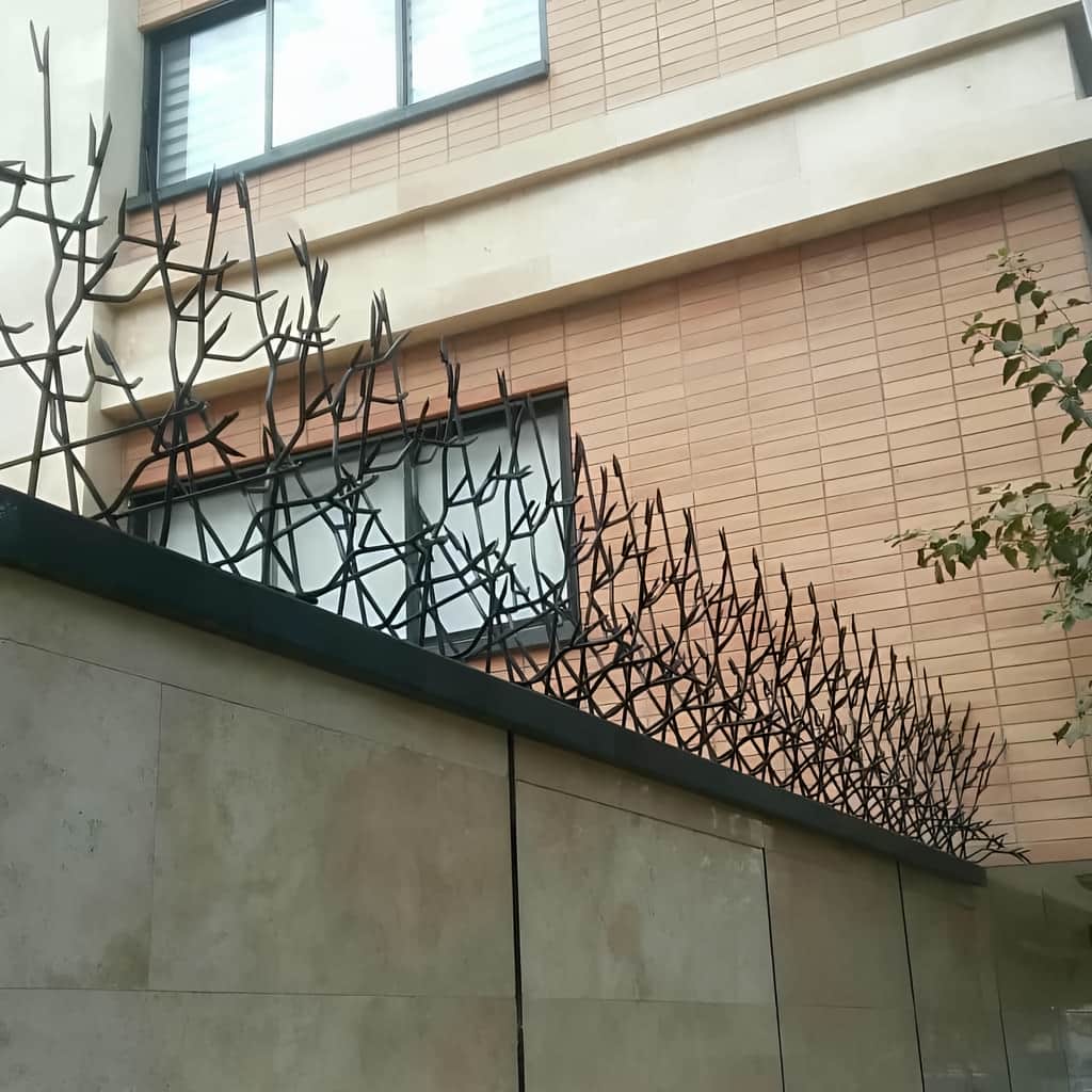 مدل پرتراکم حفاظ آبشاری برای پوشش تاج دیوار سنگی مدل پرتراکم حفاظ آبشاری برای پوشش تاج دیوار سنگی