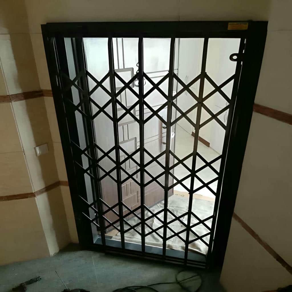 خرید درب آکاردئونی سفید طلایی با مشاوره سفارش