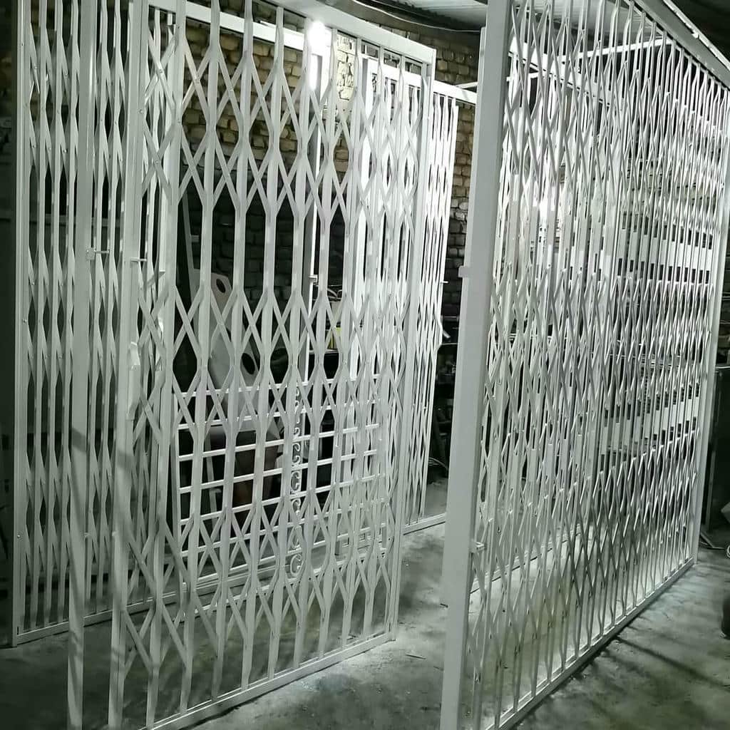 خرید درب آکاردئونی برای واحد اداری با مشاوره سفارش