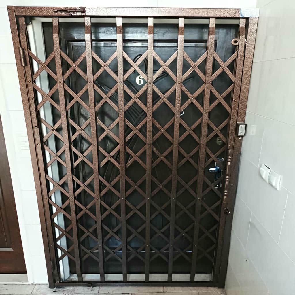 فروش درب آکاردئونی طرح دار لوزی با رنگ کوره‌ای
