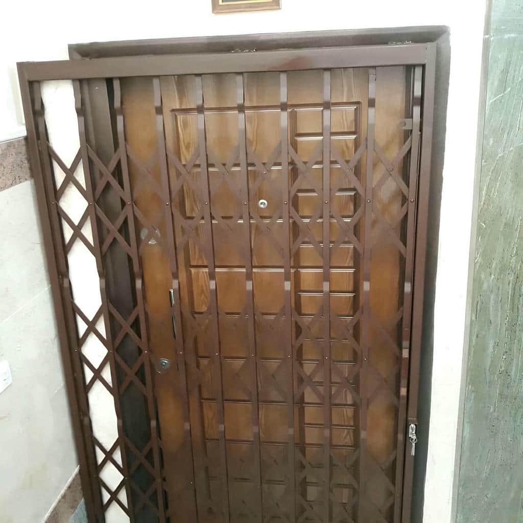 نصب حفاظ آکاردئونی کم جا راهرو با ریل مقاوم