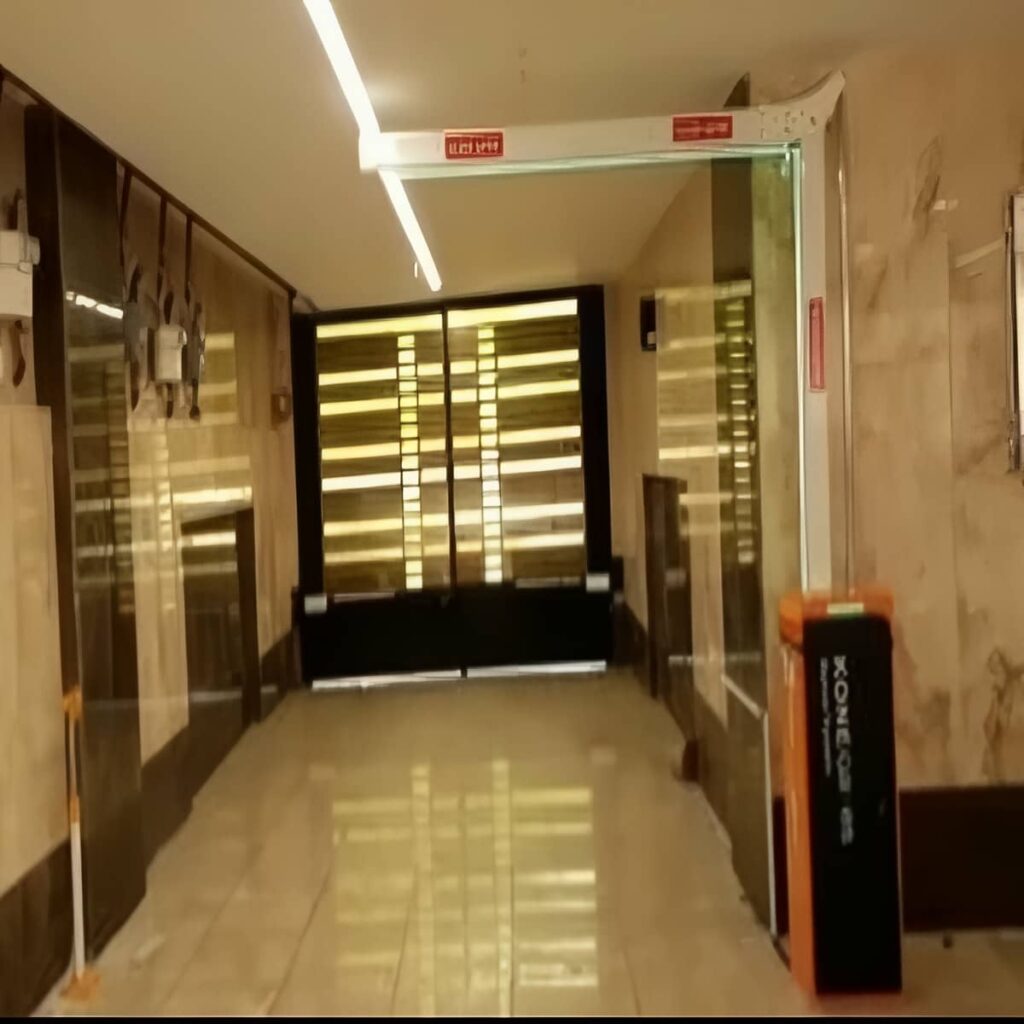 نصب راهبند الکترومکانیک کم تردد همراه فوتوسل