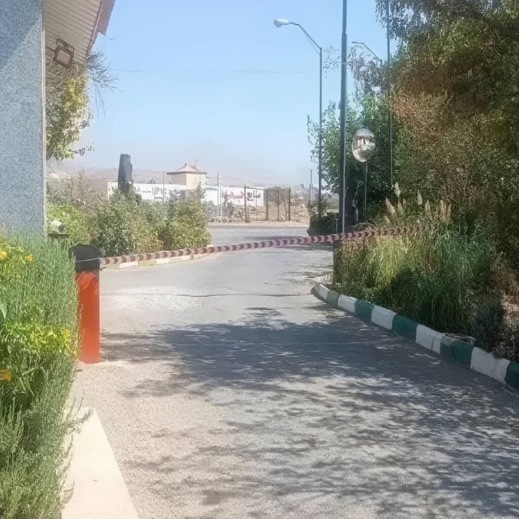 فروش راهبند صنعتی بازوی بلند مدل تلسکوپی