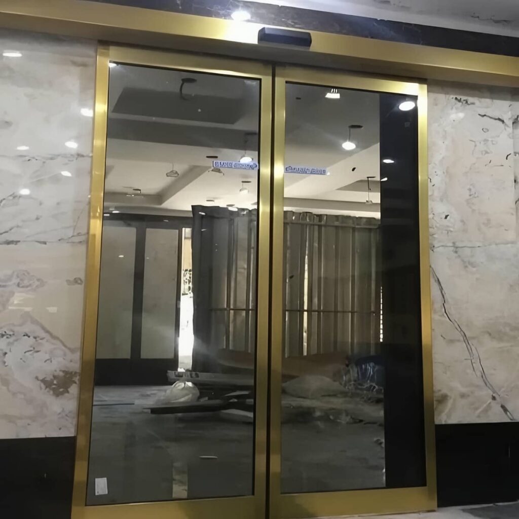 تعمیر درب اتوماتیک فریم مشکی و تنظیم لنگه تعمیر درب اتوماتیک فریم مشکی و تنظیم لنگه