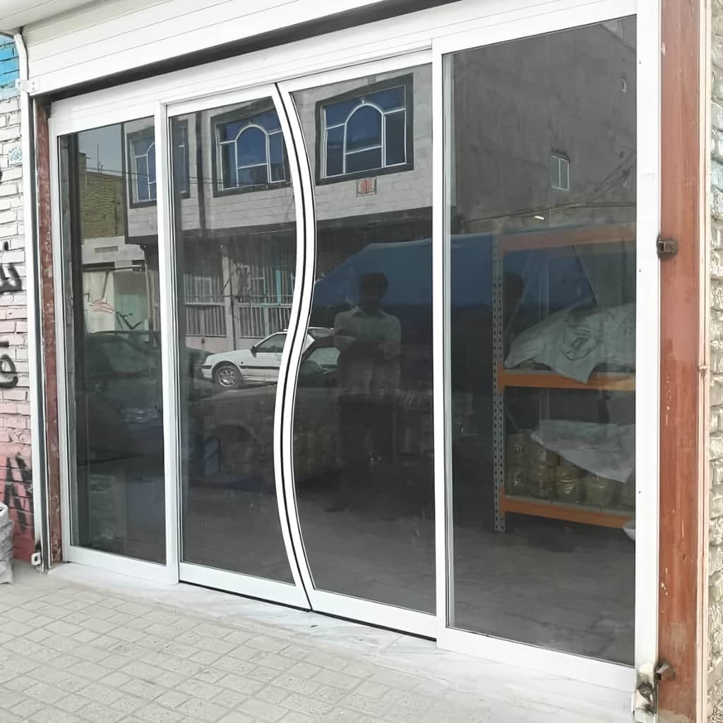 نصب اپراتور درب شیشه ای کشویی تک‌لنگه