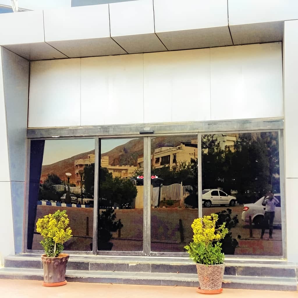 فروش درب اتوماتیک فریم لس با شیشه سکوریت