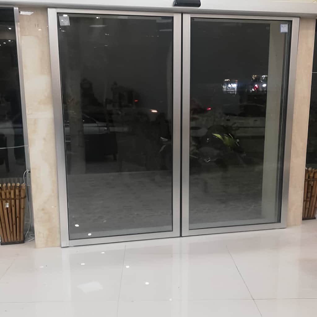 درب اتوماتیک شیشه ای اداری کارتخوان کشویی دولنگه درب اتوماتیک شیشه ای اداری کارتخوان کشویی دولنگه
