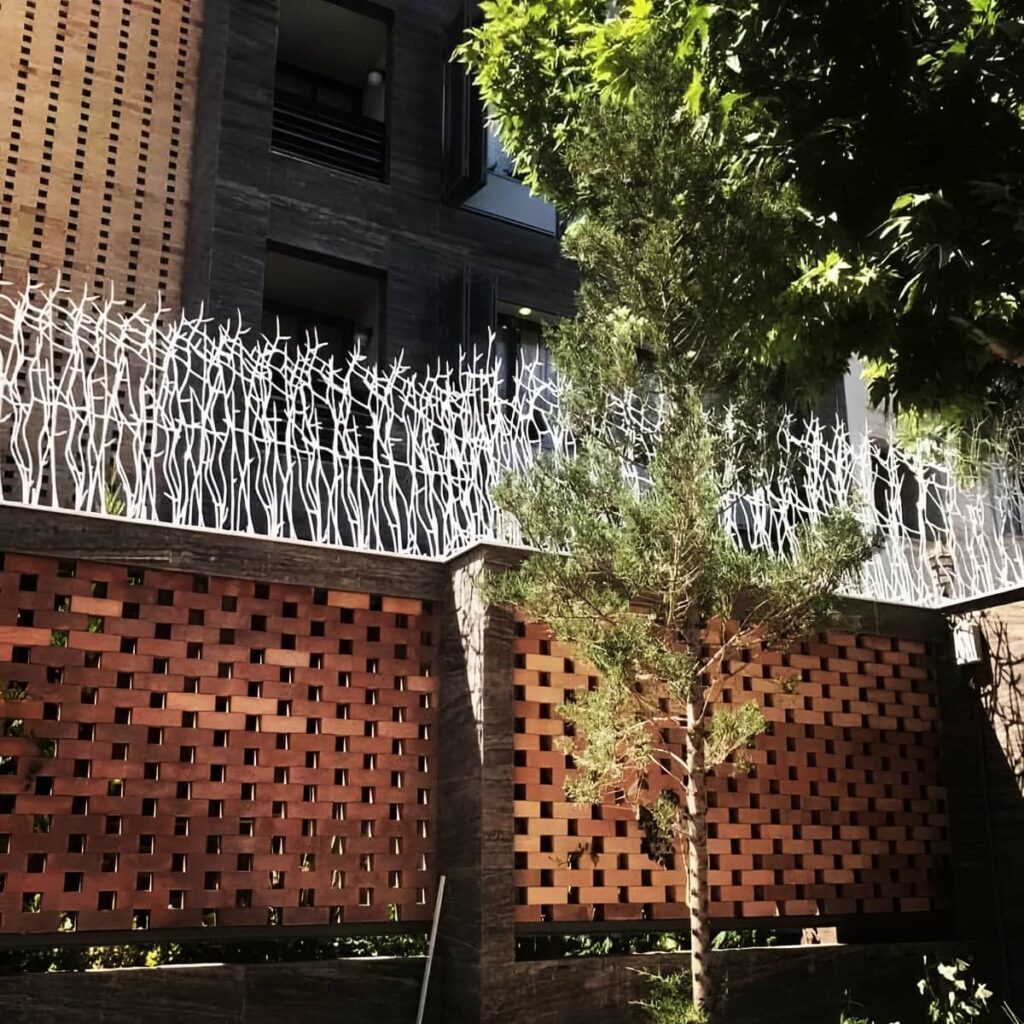 ساخت حفاظ دیوار ضد سرقت میلگردی با فرم آبشاری