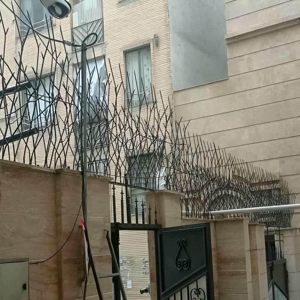 ساخت حفاظ دیوار سیم خاردار ترکیبی با قاب مقاوم