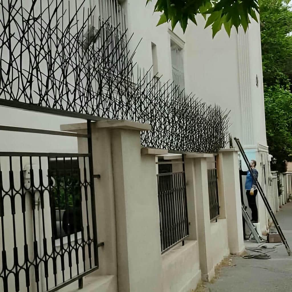 طرح دو ردیف حفاظ دیوار ویلایی مدرن طرح نیزه با تراکم متعادل