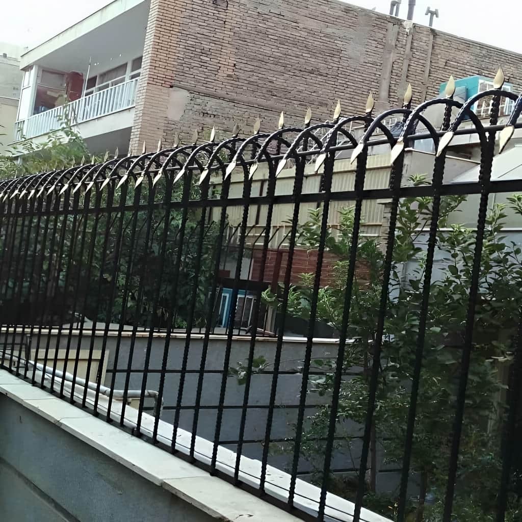 مدل دوسرنیزه حفاظ سرنیزه ای برای پوشش بیشتر دیوار مدل دوسرنیزه حفاظ سرنیزه ای برای پوشش بیشتر دیوار