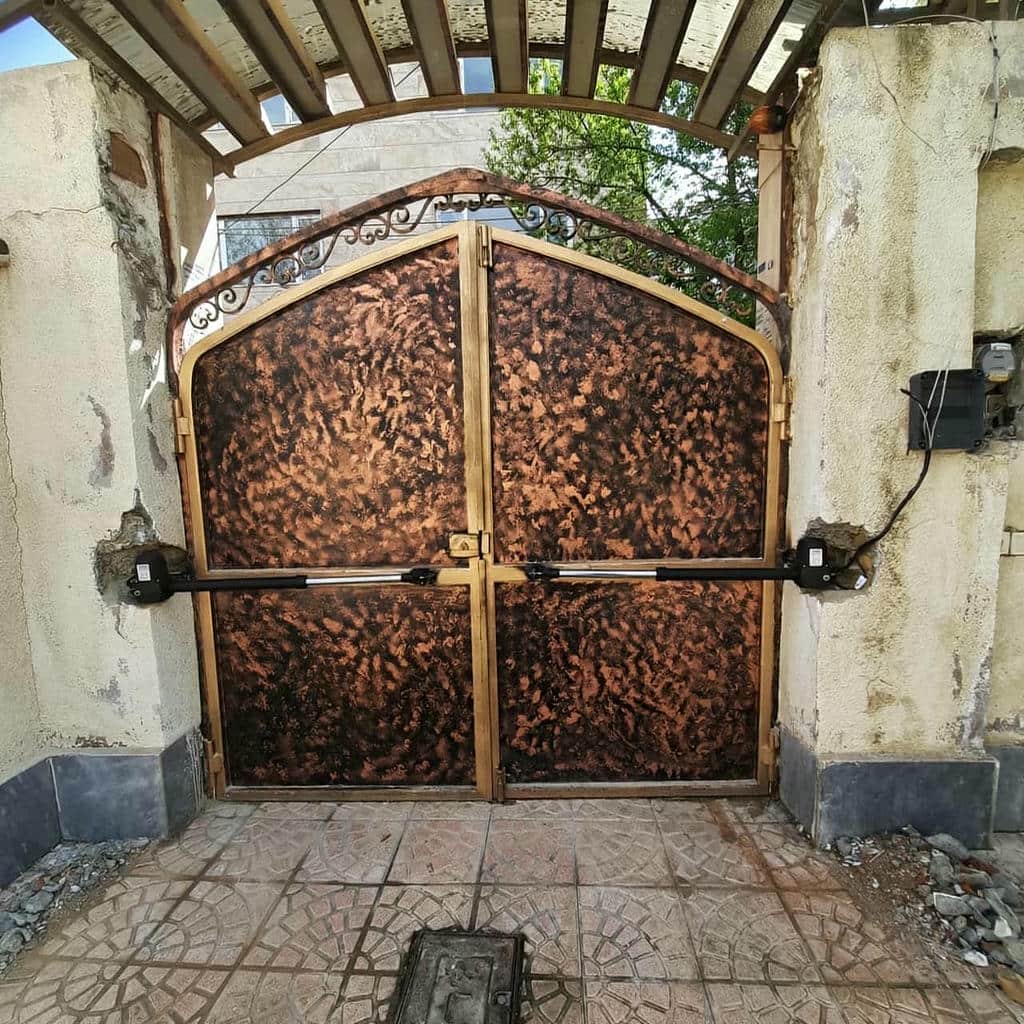 سفارش درب برقی پارکینگ ریلی بر اساس ابعاد ورودی
