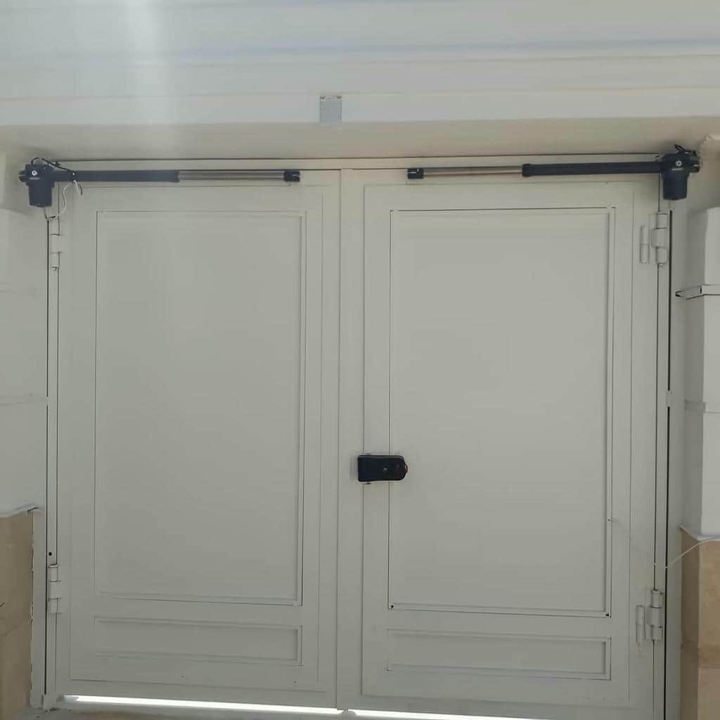 نصب جک درب پارکینگ بی صدا با حرکت نرم