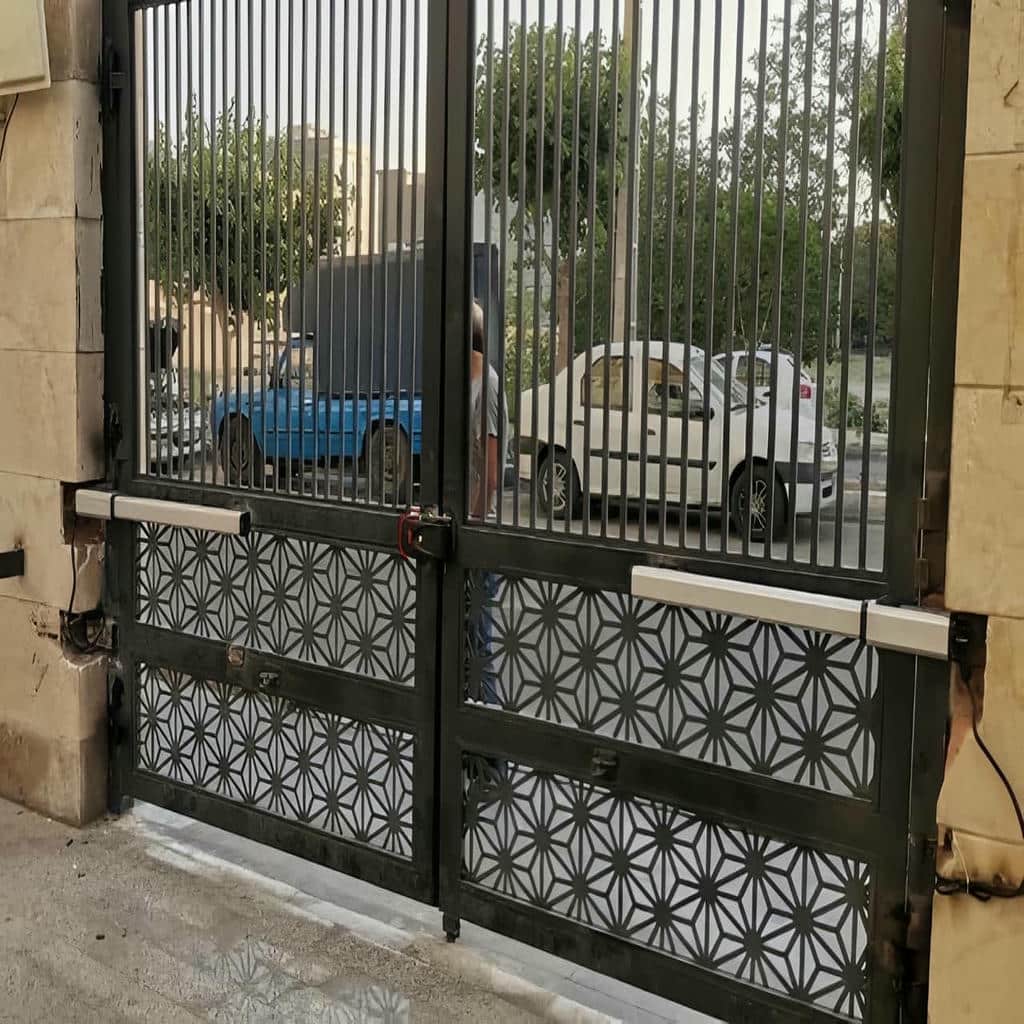 مشاوره انتخاب جک درب پارکینگ لولایی شفت بلند