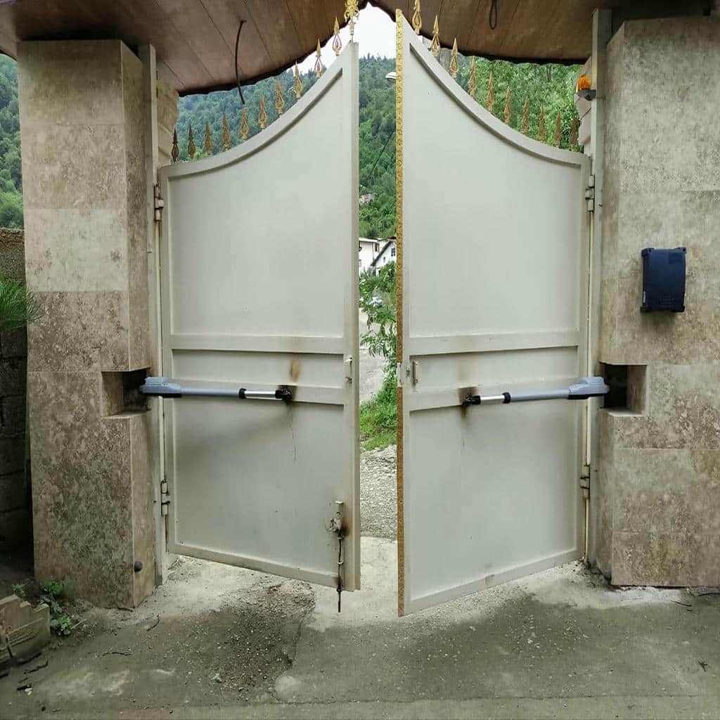 نصب موتور جک پارکینگی بازویی روی پایه مقاوم