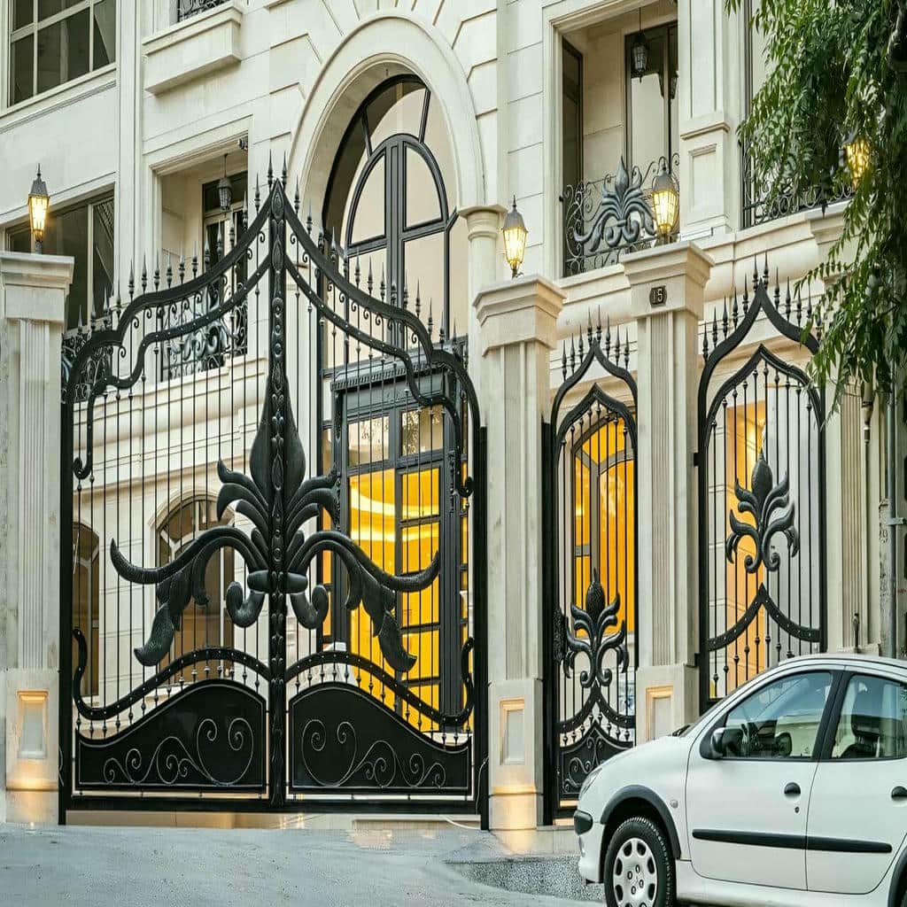 خرید درب حیاط ورق پانچ با مشاوره پیش از سفارش