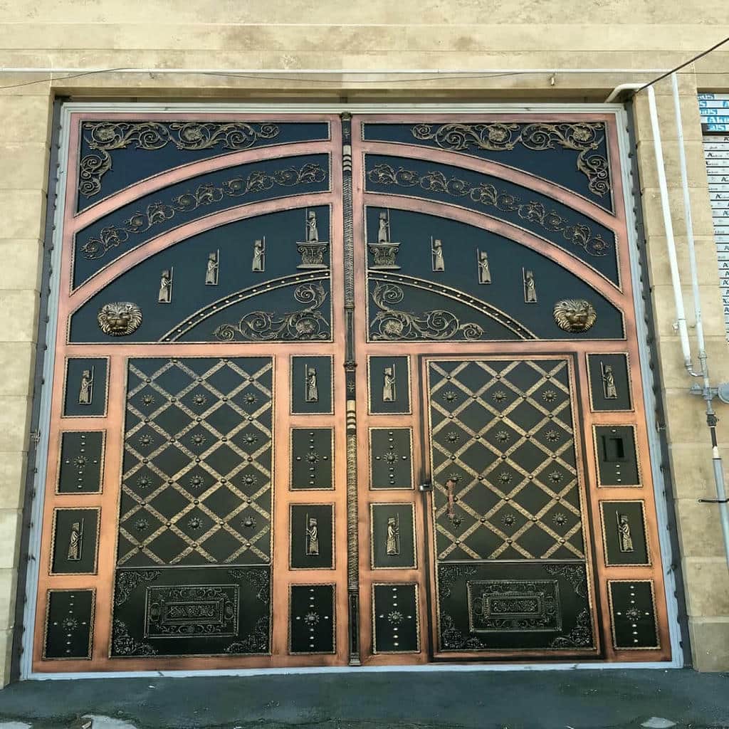 خدمات اندازه‌گیری درب حیاط ورودی جنوبی