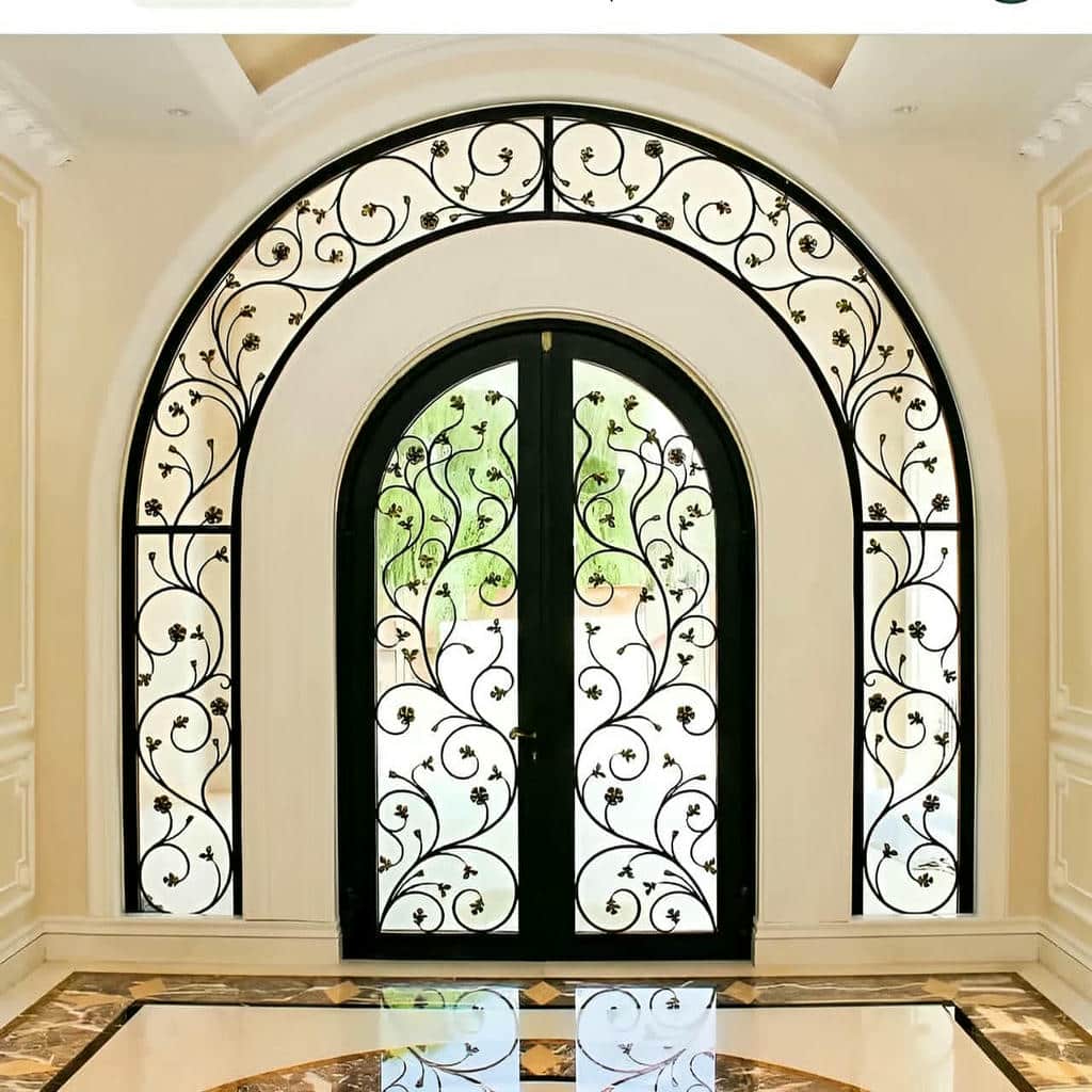 خدمات طراحی درب ویلایی لولایی حیاط بزرگ